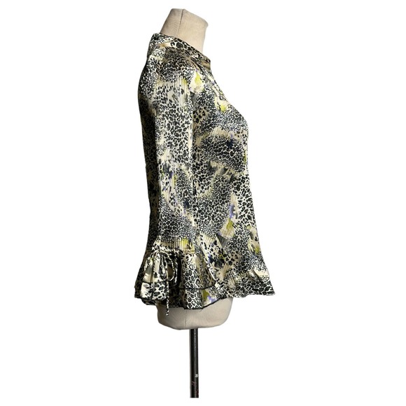 Essentials by Milano animal print pleated button blouse size Small - Picture 10 of 10